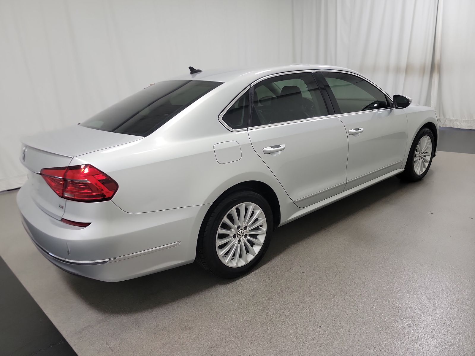 2016 Volkswagen Passat 1.8T SE FWD