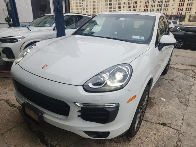 2017 Porsche Cayenne Platinum Edition