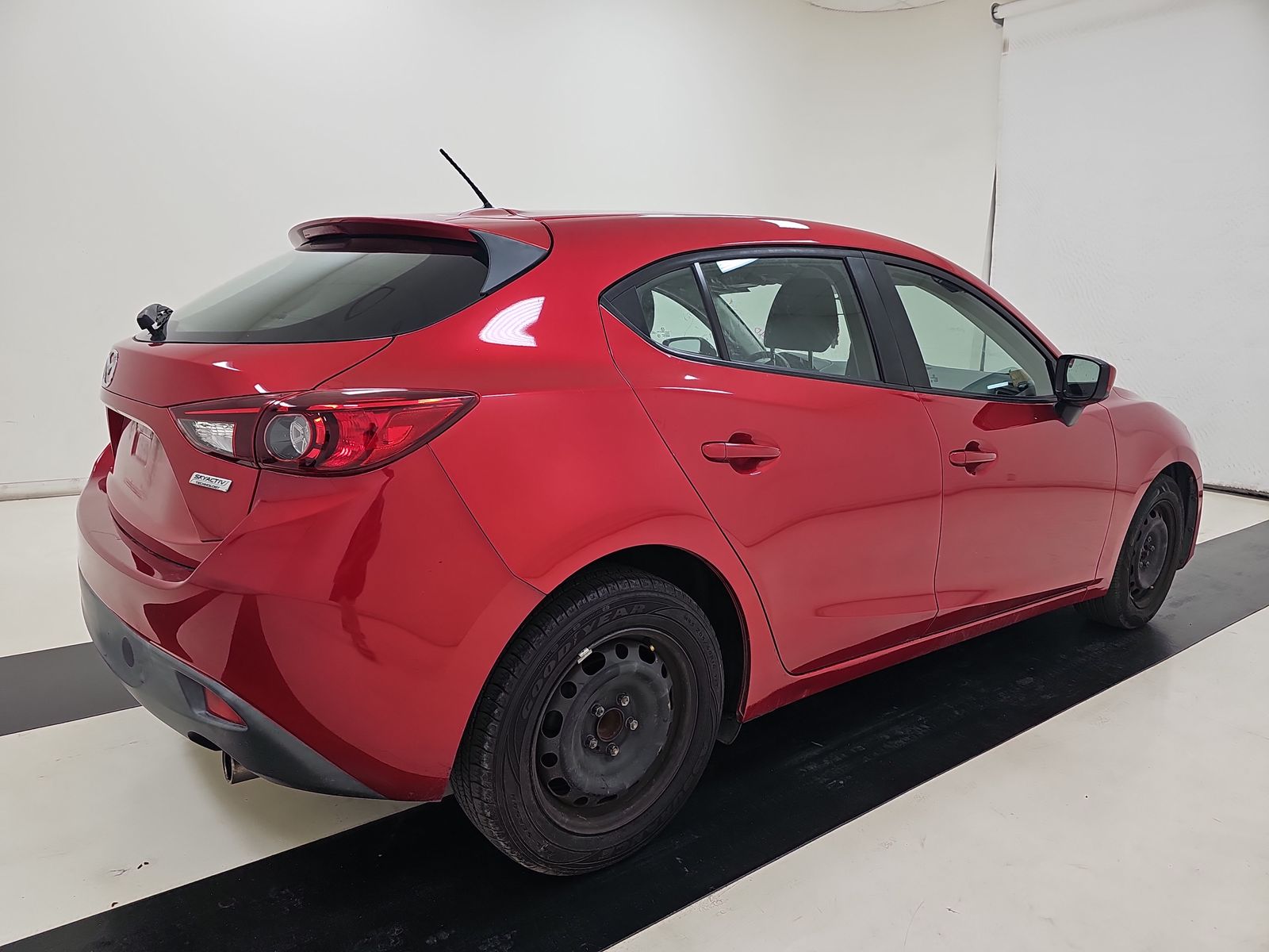 2015 MAZDA MAZDA3 i Sport FWD