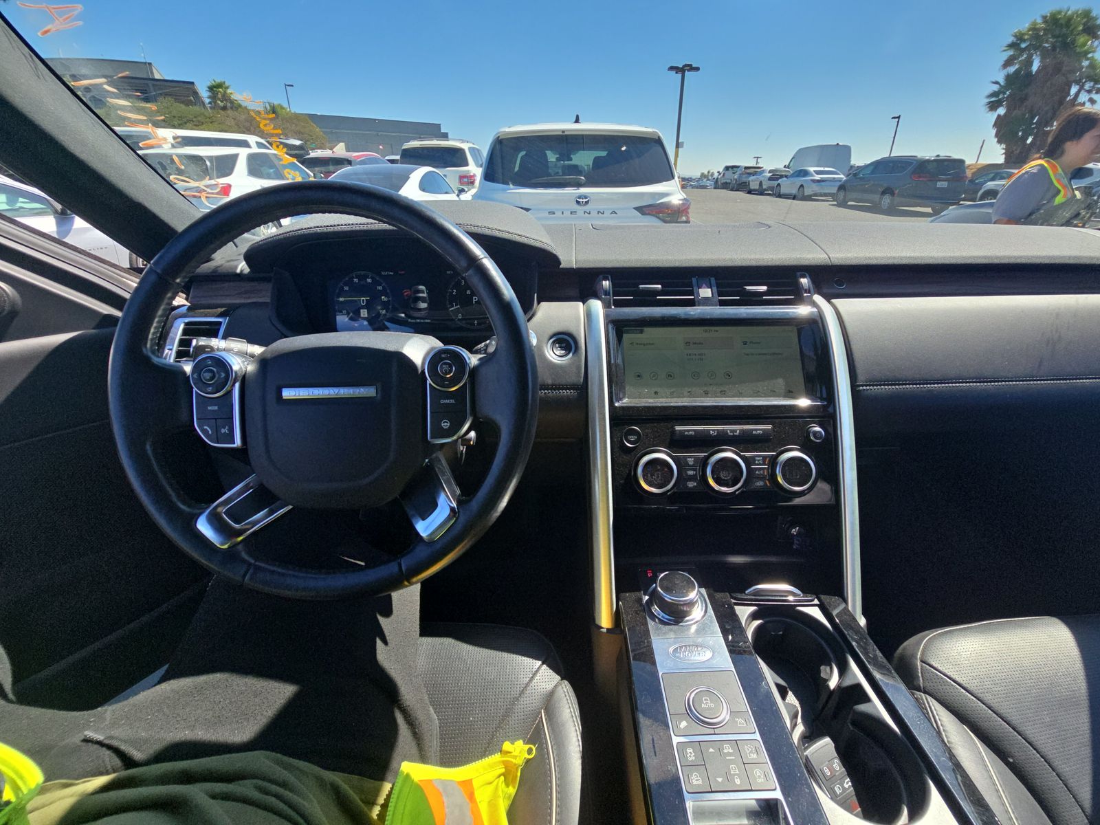 2018 Land Rover Discovery HSE Luxury AWD