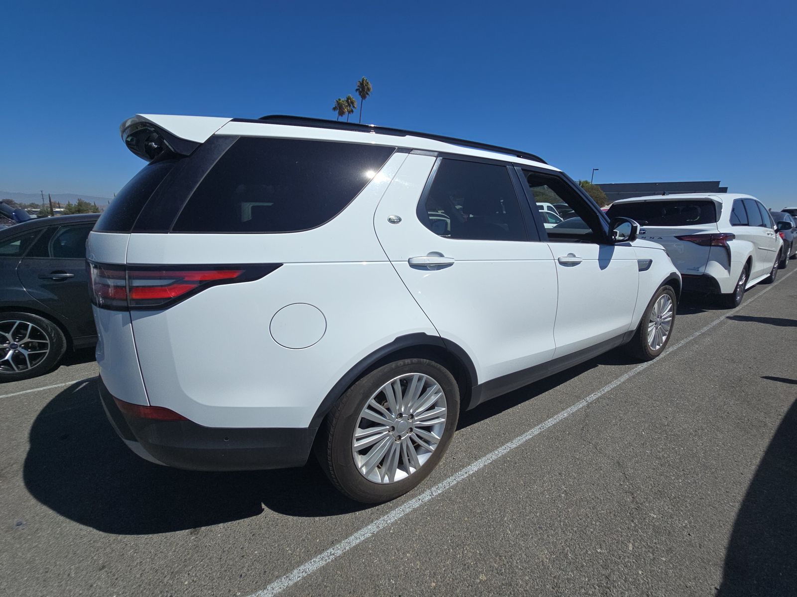2018 Land Rover Discovery HSE Luxury AWD