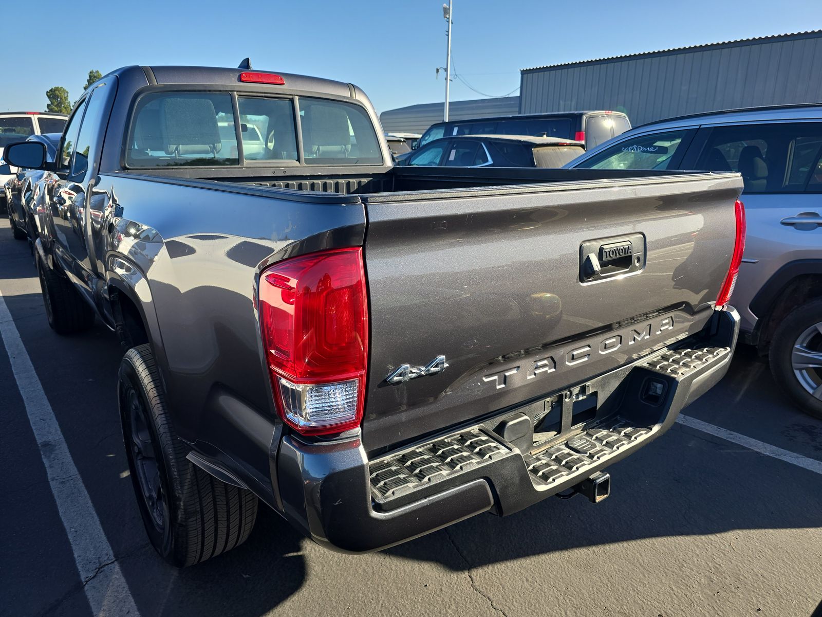 2017 Toyota Tacoma SR AWD