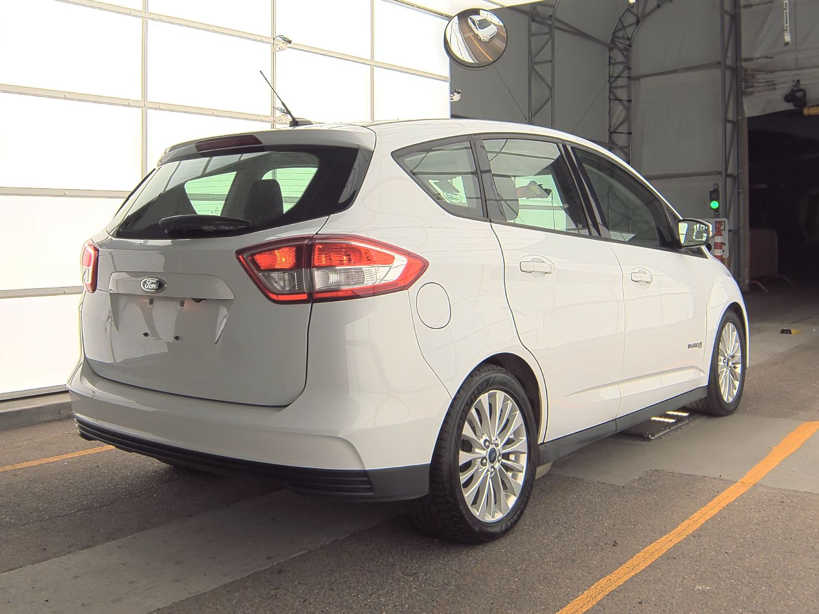 2017 Ford C-MAX Hybrid SE FWD