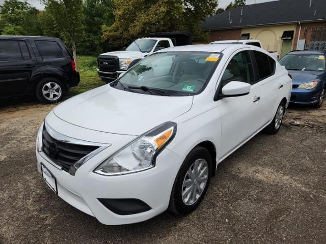 2015 Nissan Versa SV