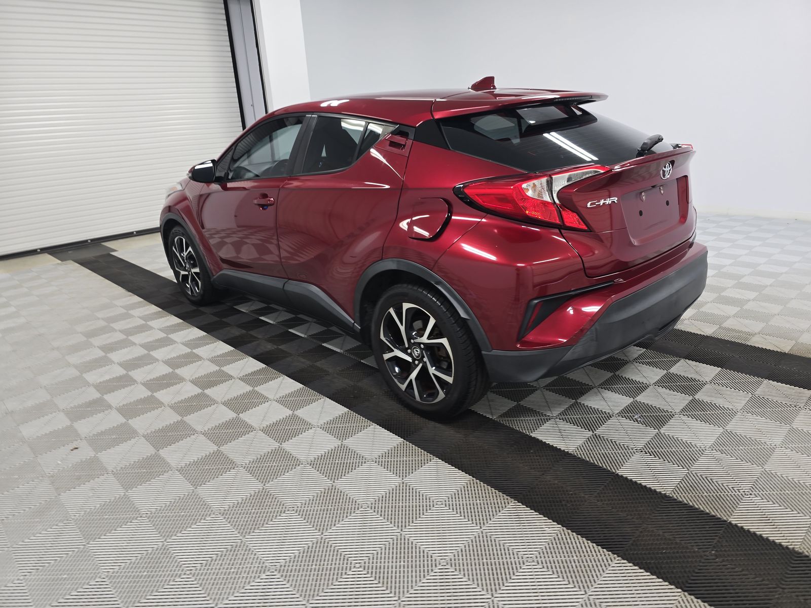 2018 Toyota C-HR XLE FWD