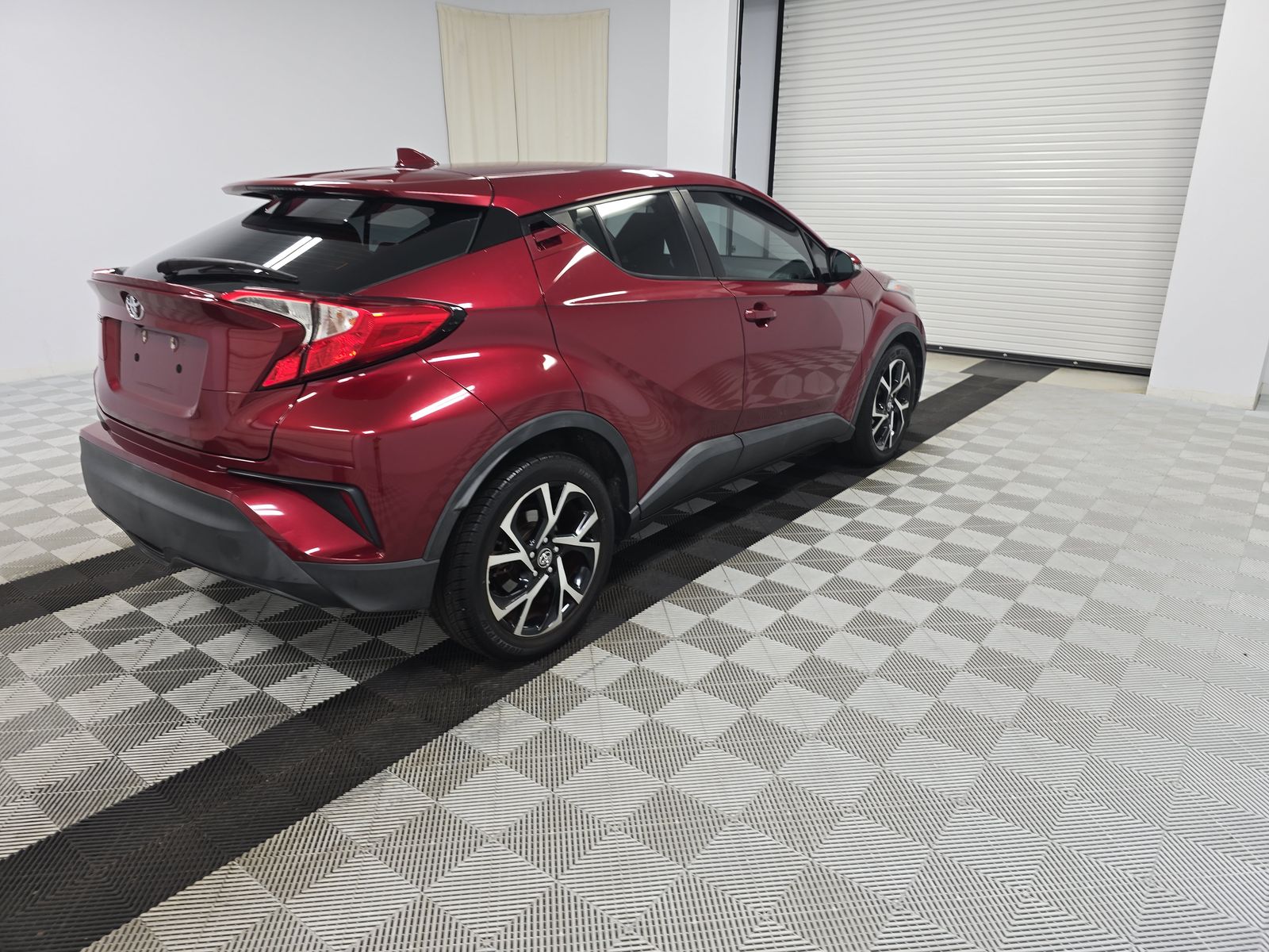 2018 Toyota C-HR XLE FWD