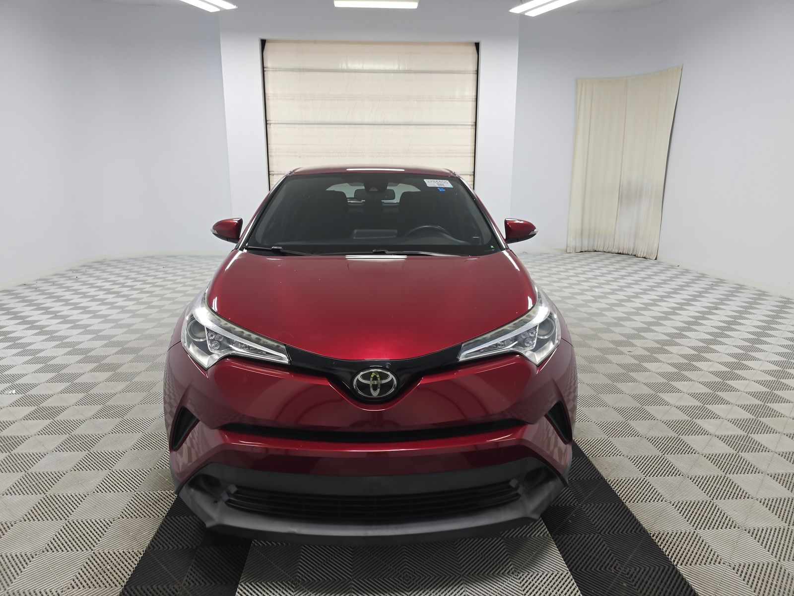 2018 Toyota C-HR XLE FWD