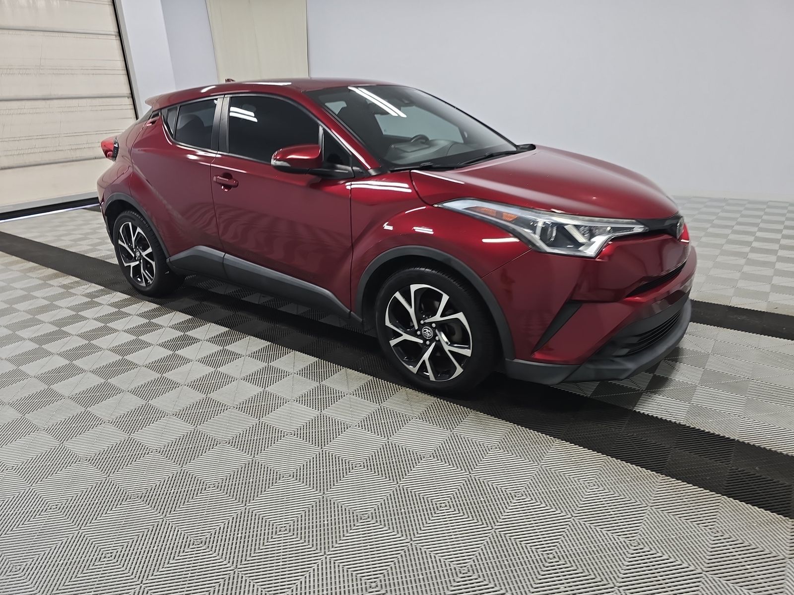 2018 Toyota C-HR XLE FWD