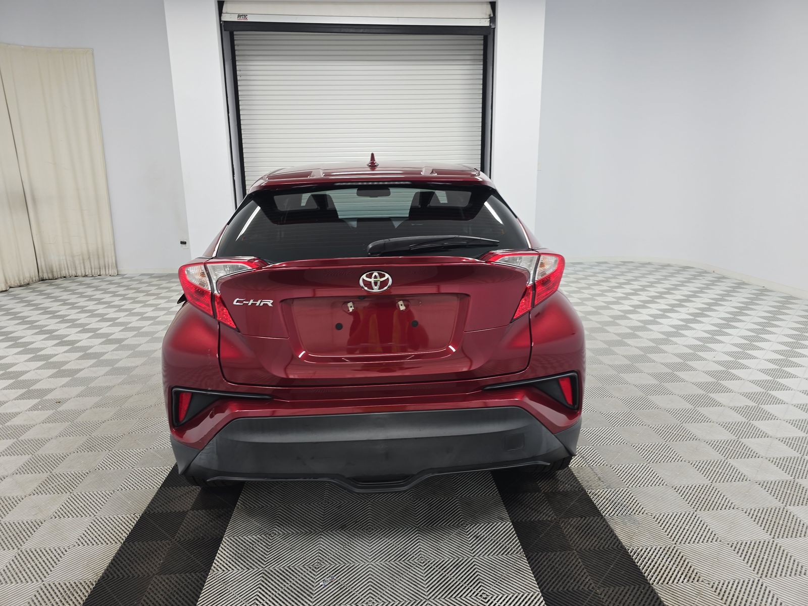 2018 Toyota C-HR XLE FWD