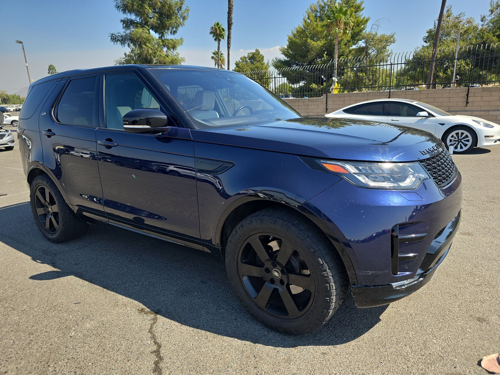 2017 Land Rover Discovery HSE Luxury AWD