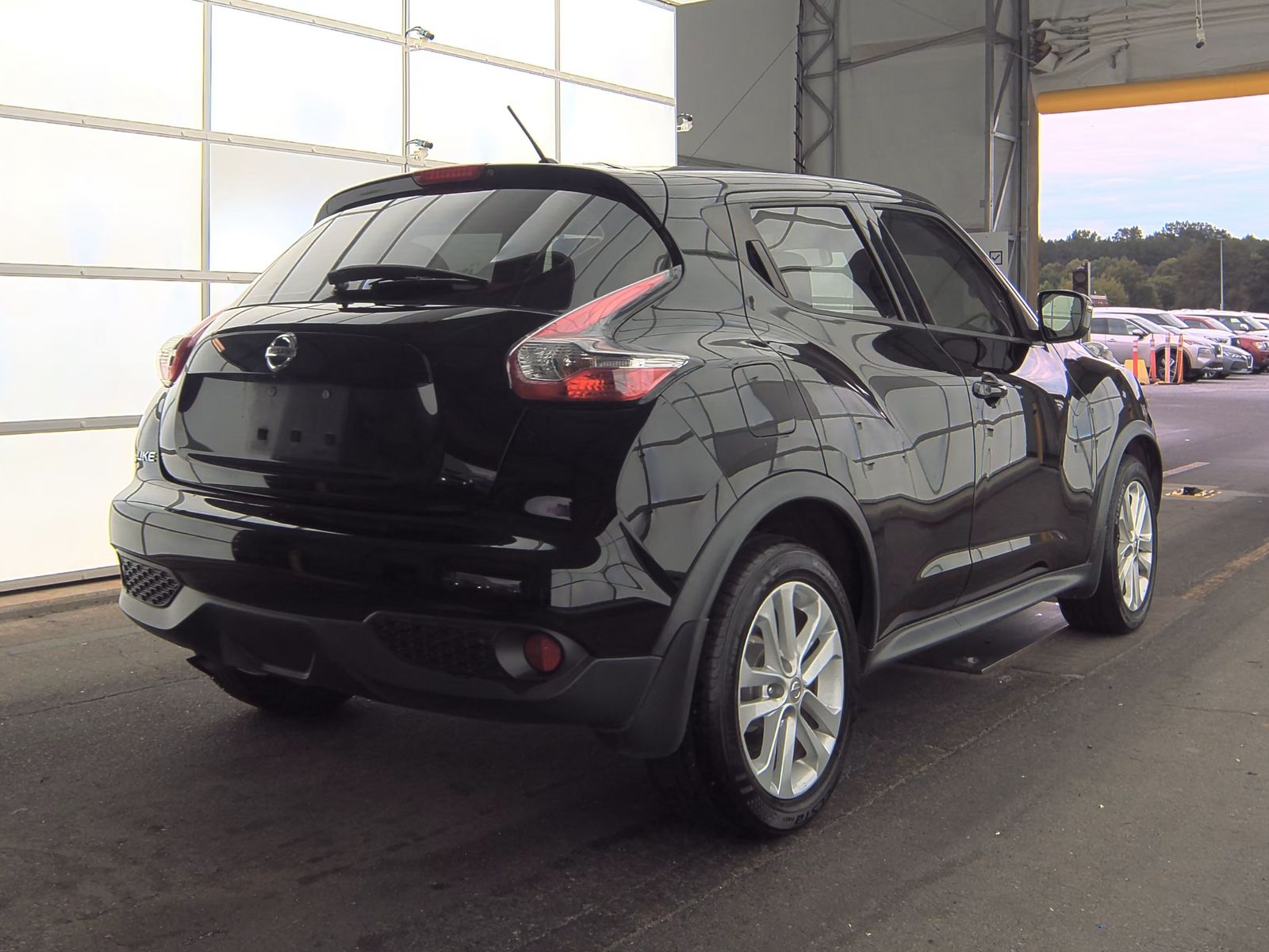 2017 Nissan JUKE S FWD