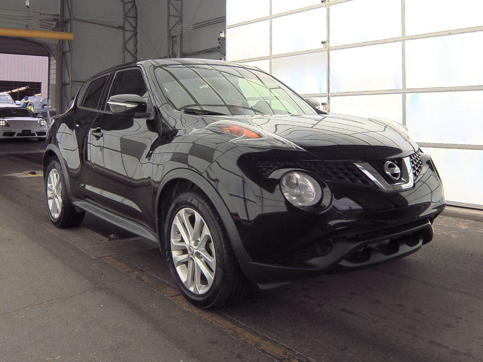 2017 Nissan JUKE S FWD