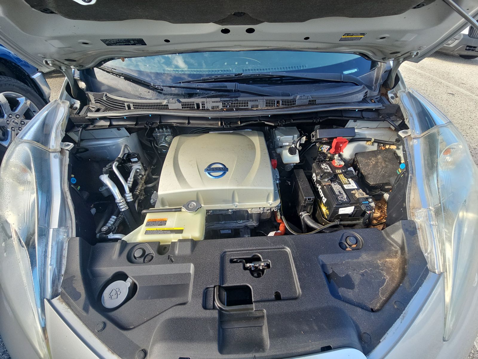 2015 Nissan LEAF SV FWD