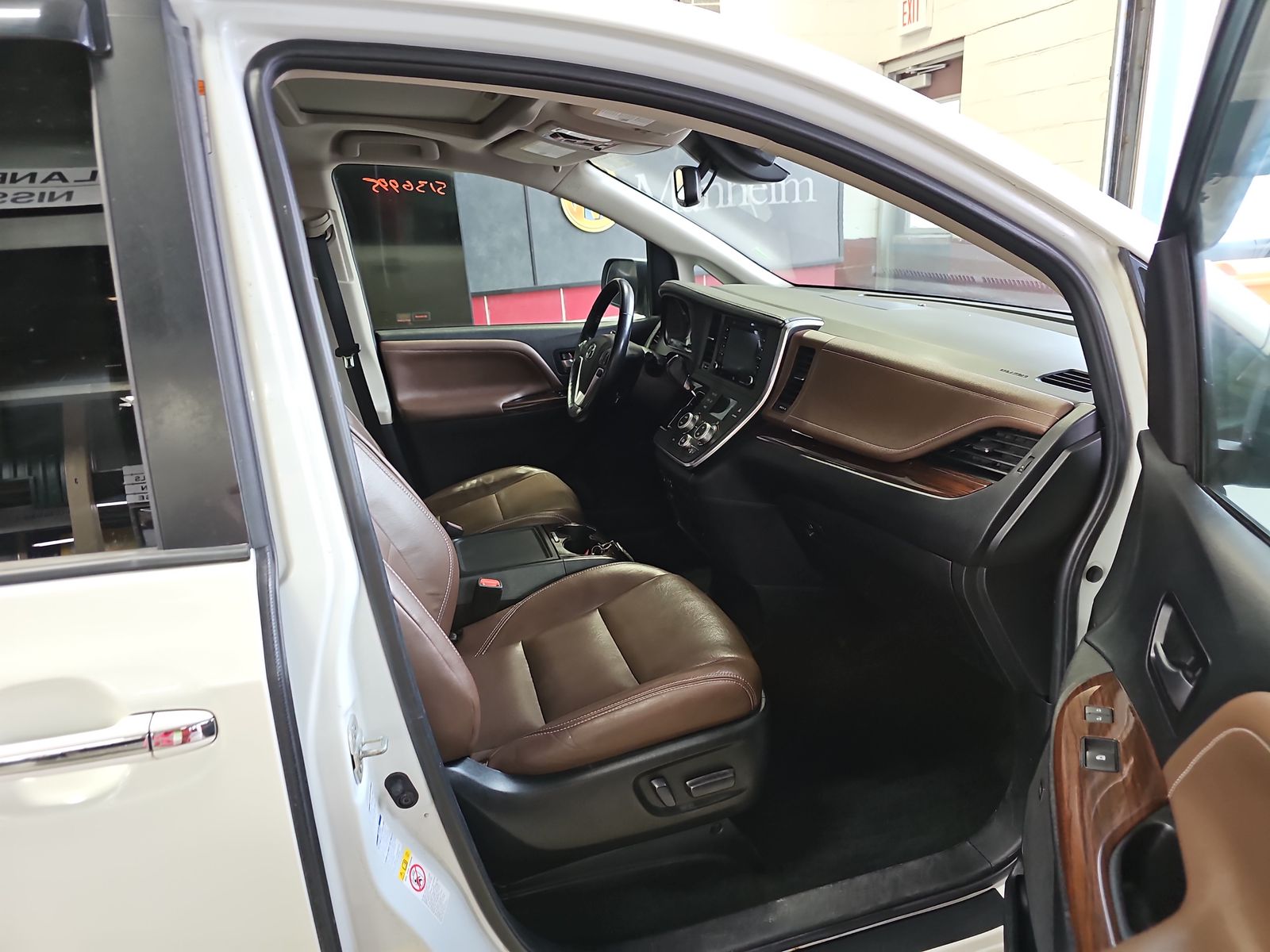 2018 Toyota Sienna Limited Premium AWD