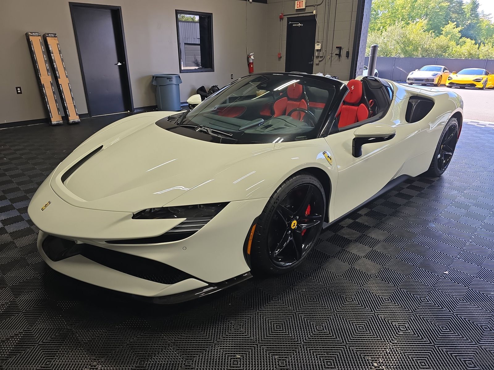 2024 Ferrari SF90 Spider