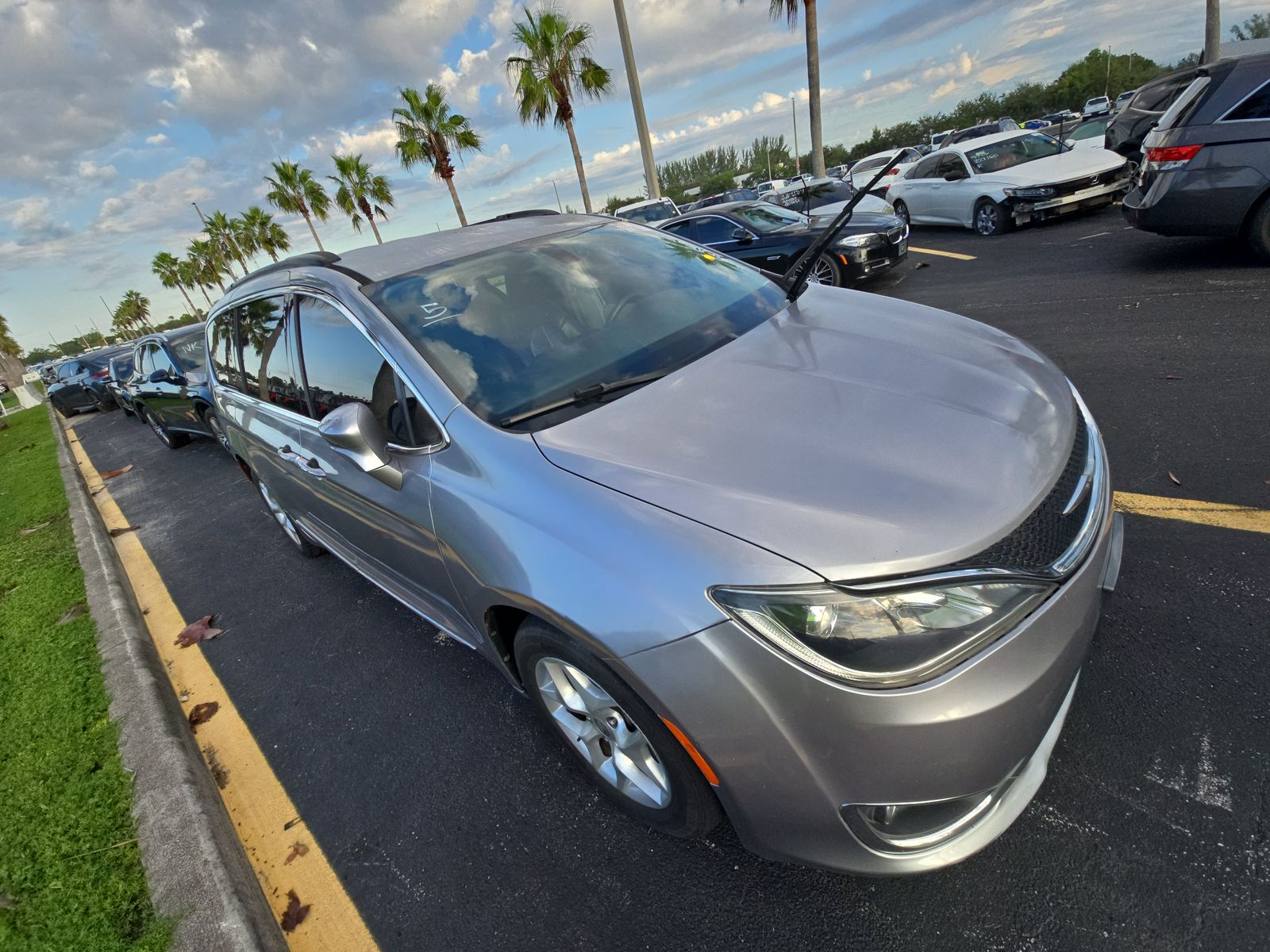 2017 Chrysler Pacifica Touring L FWD