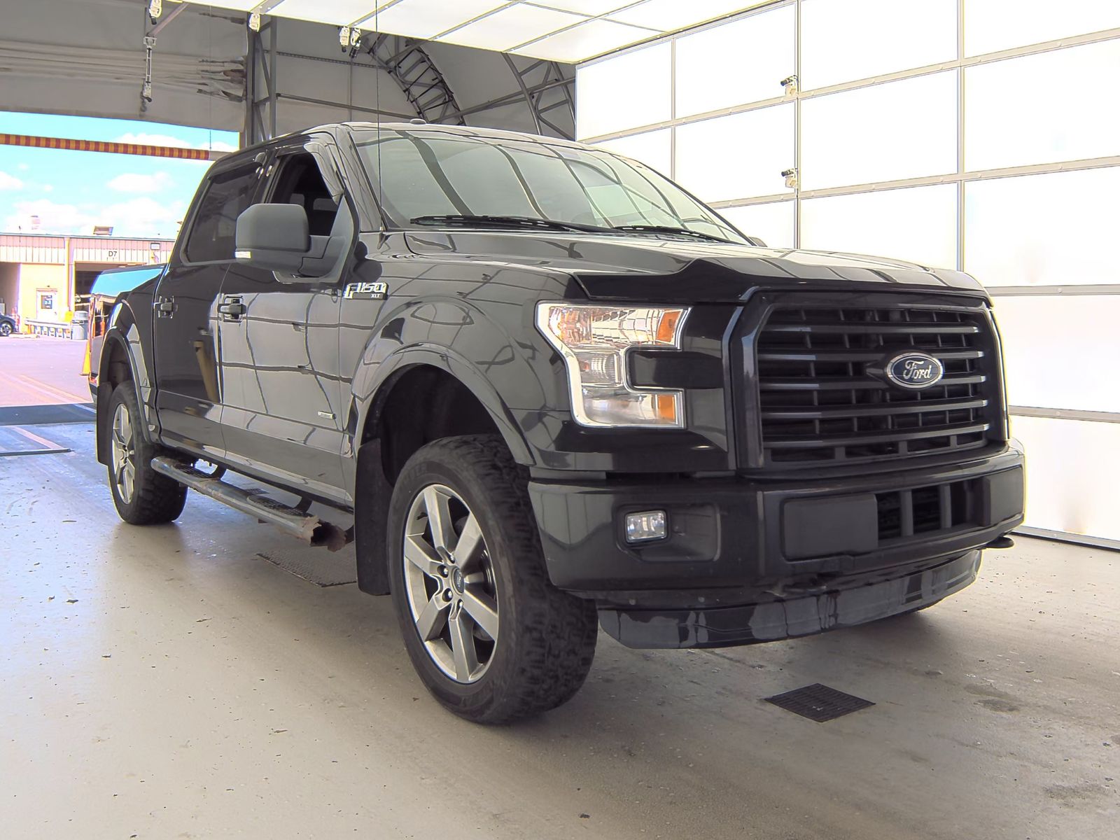 2015 Ford F-150 XLT AWD