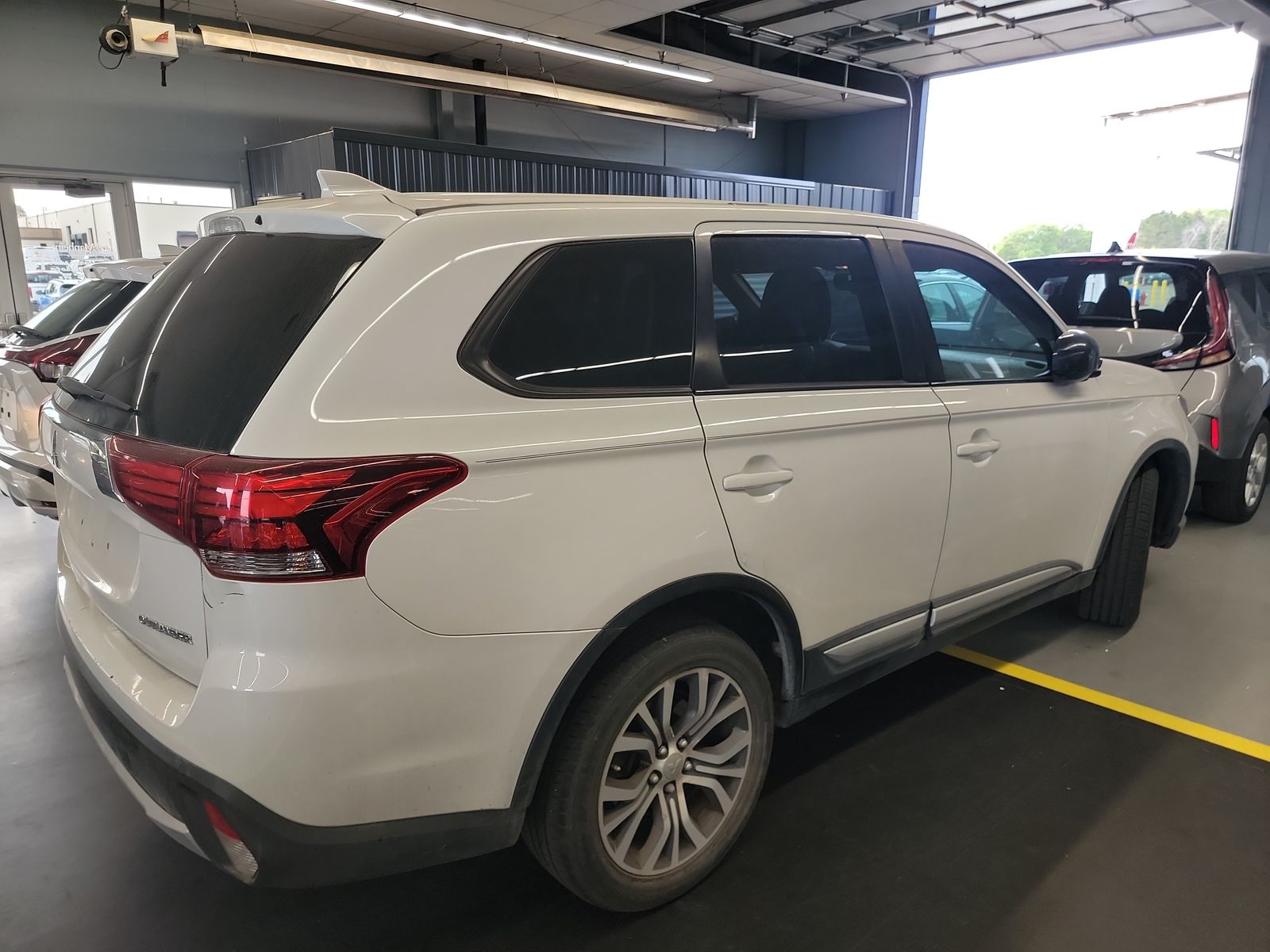 2018 Mitsubishi Outlander ES AWD