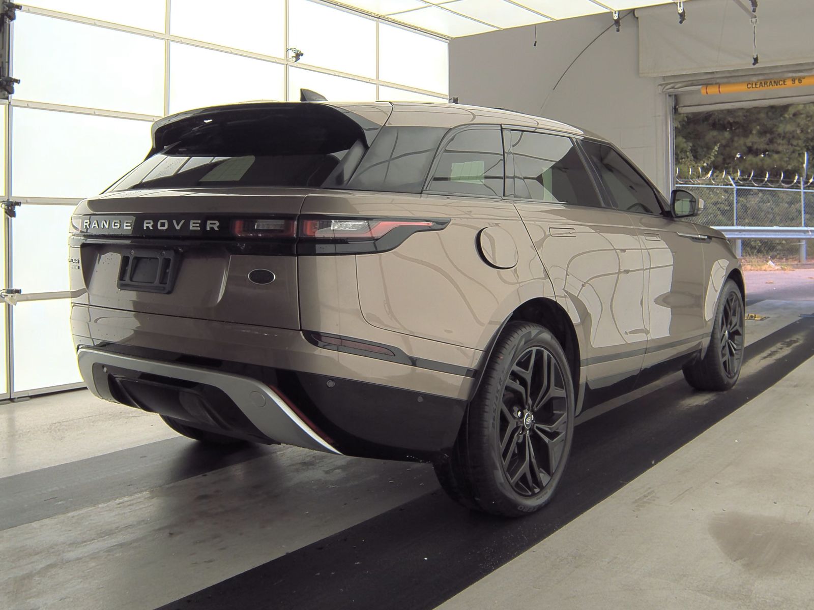 2018 Land Rover Range Rover Velar R-Dynamic SE AWD