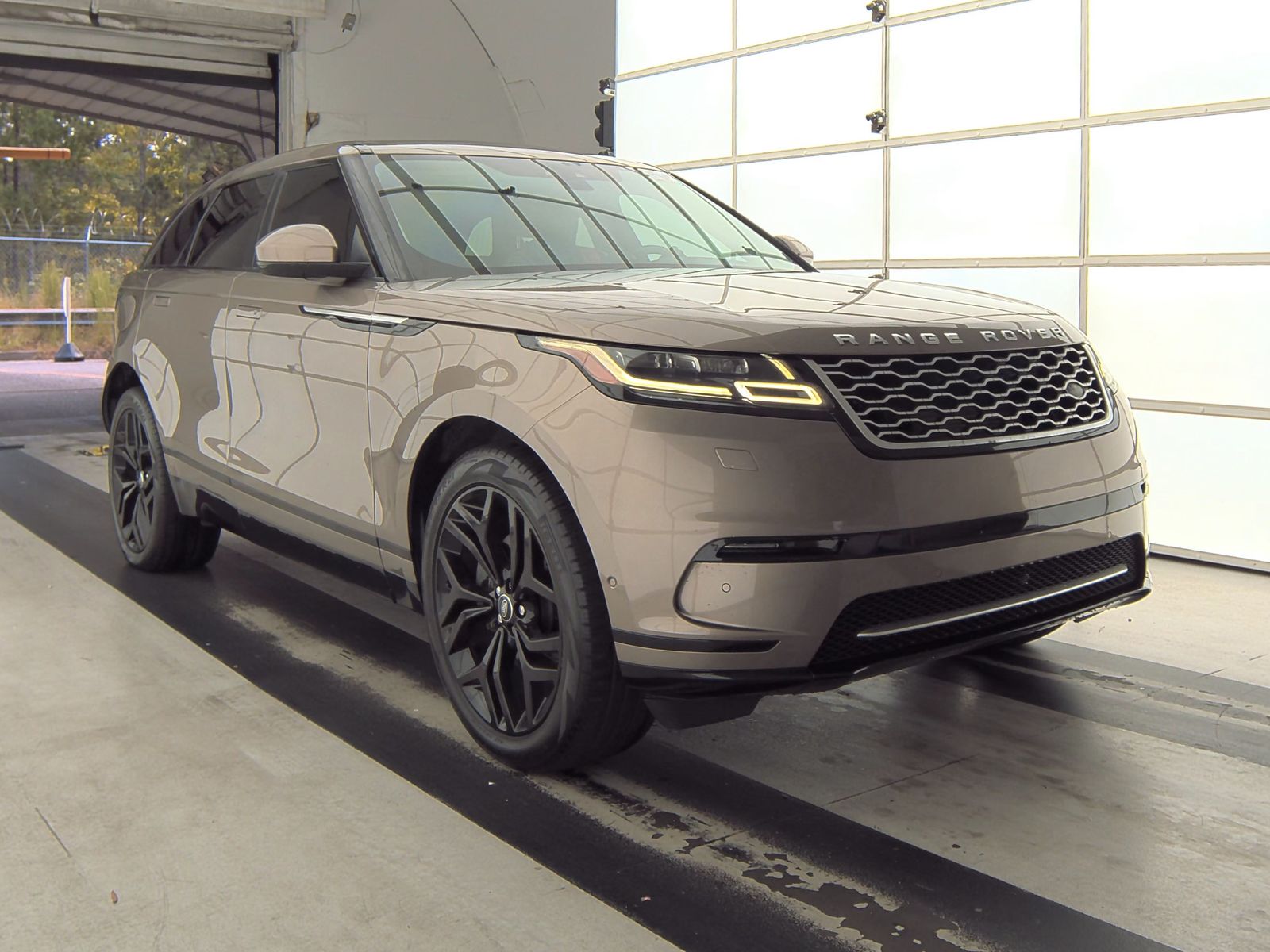 2018 Land Rover Range Rover Velar R-Dynamic SE AWD