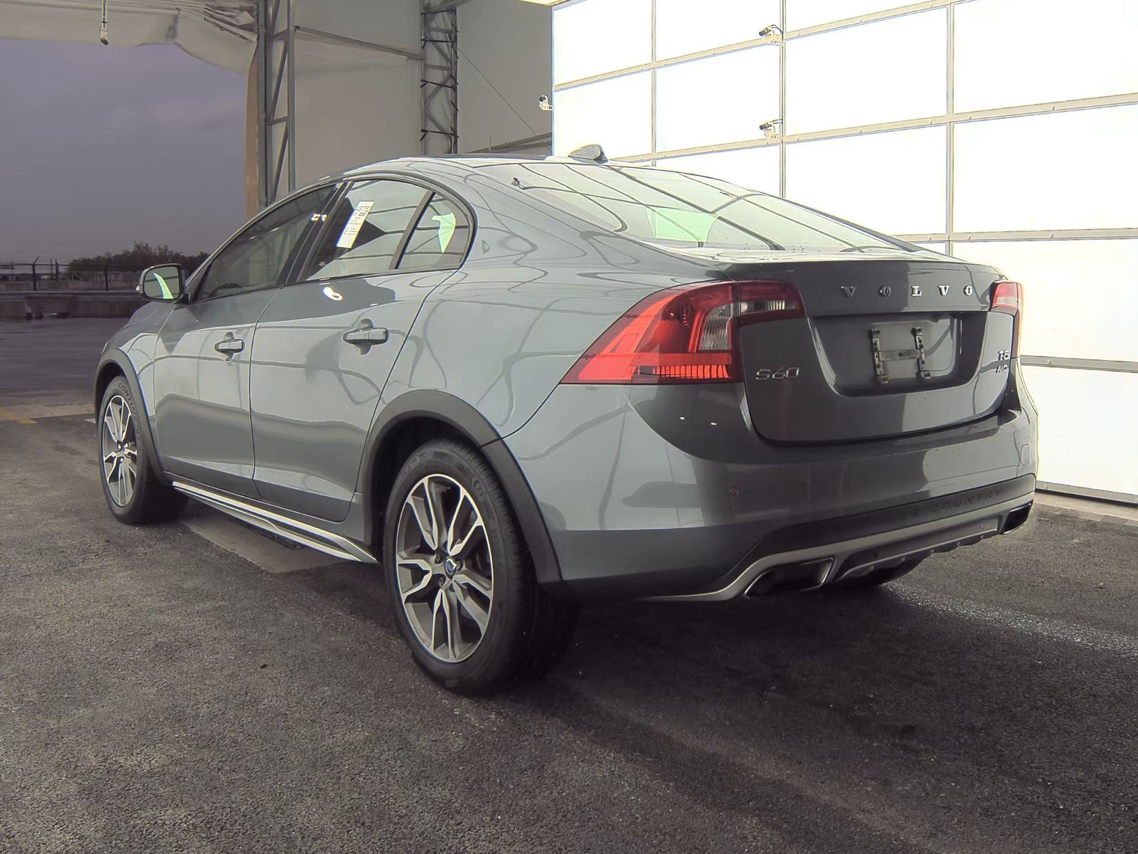 2016 Volvo S60 Cross Country T5 Platinum AWD