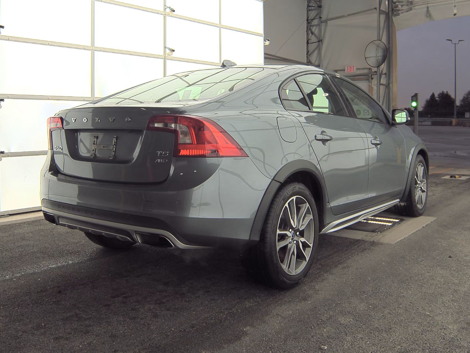 2016 Volvo S60 Cross Country T5 Platinum AWD