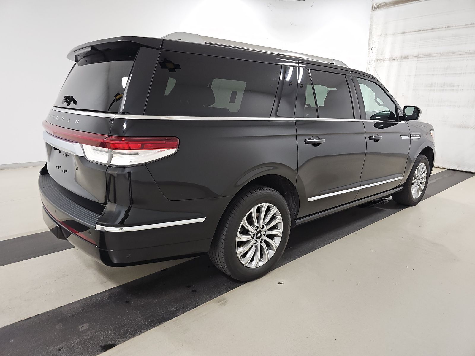 2022 Lincoln Navigator L Standard AWD