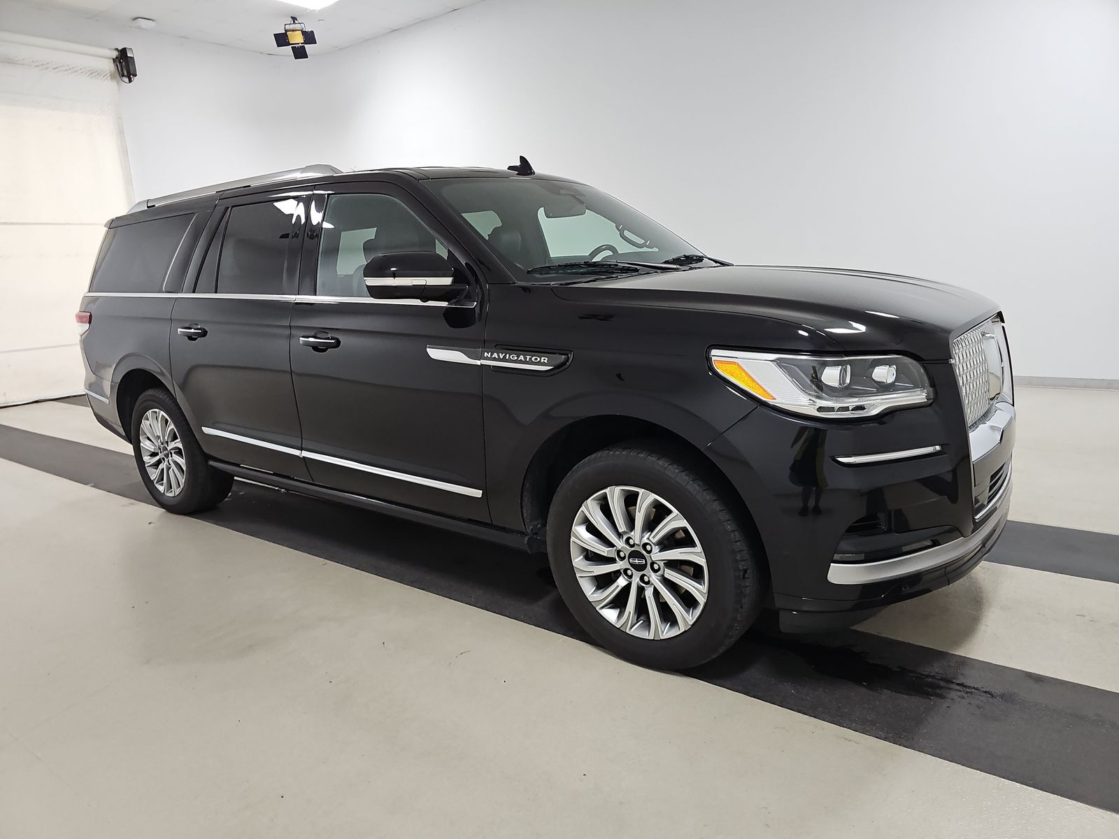 2022 Lincoln Navigator L Standard AWD