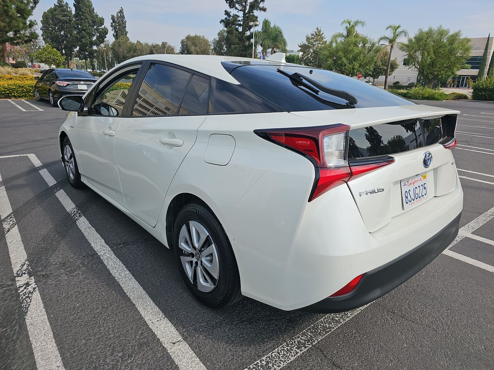 2020 Toyota Prius LE FWD