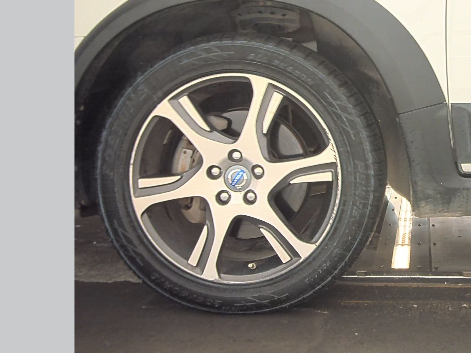 2015 Volvo XC70 T6 Platinum AWD