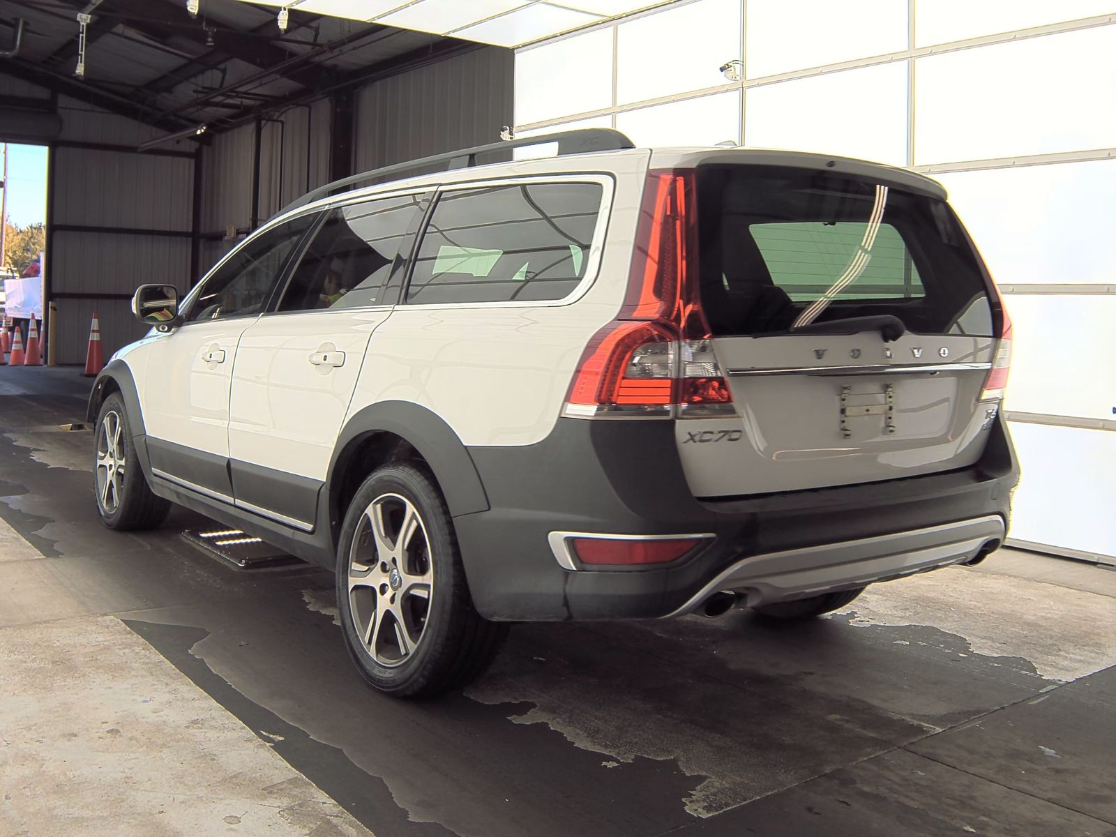 2015 Volvo XC70 T6 Platinum AWD