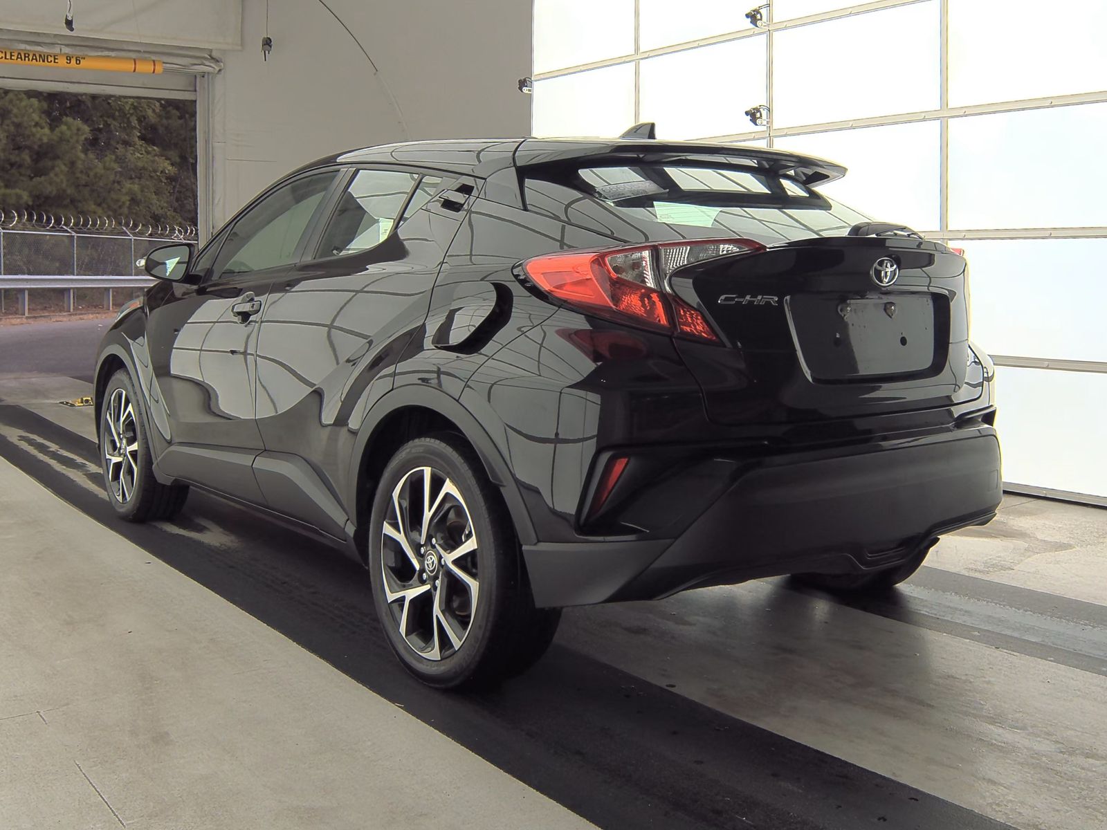 2021 Toyota C-HR XLE FWD