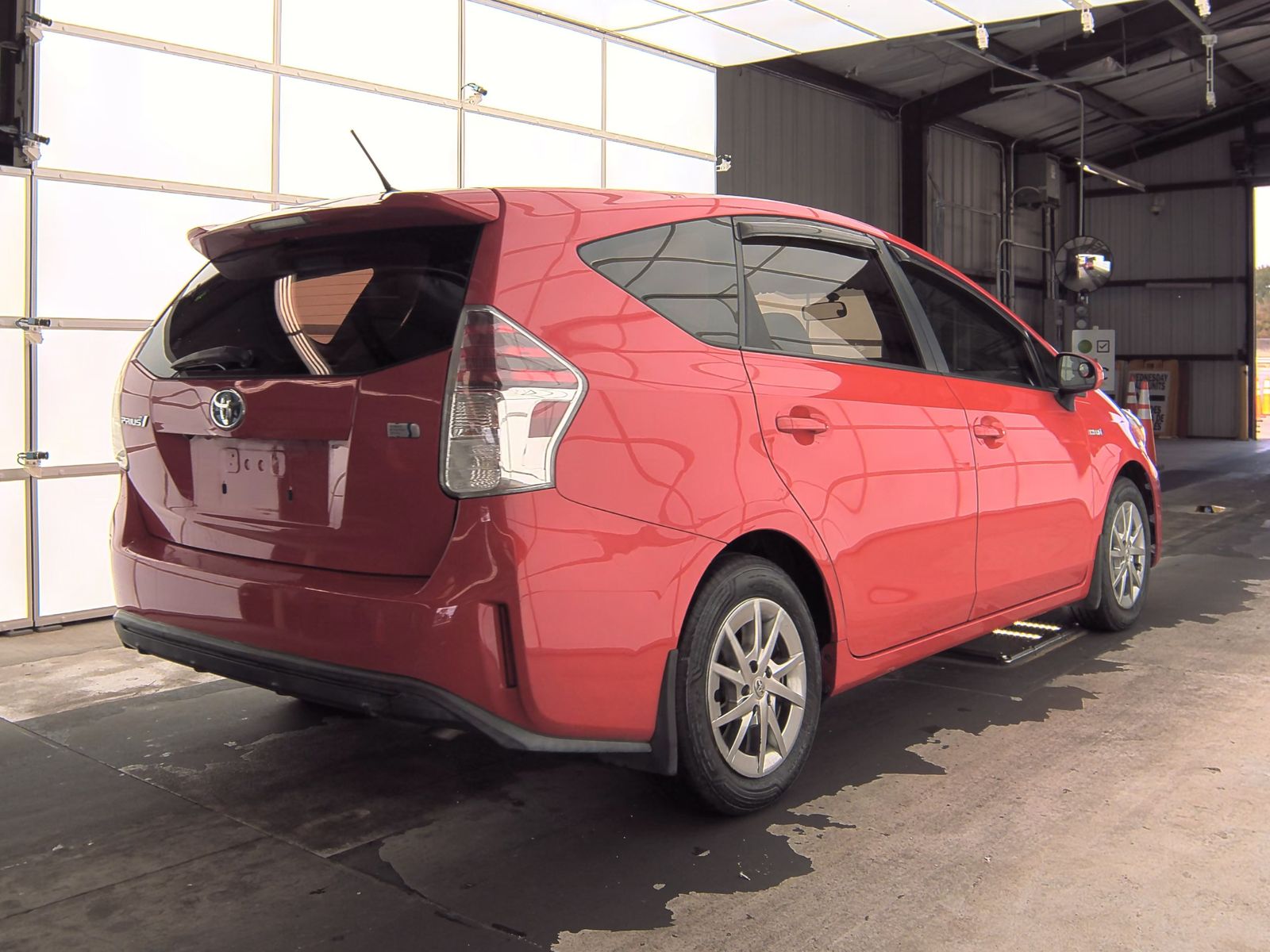 2015 Toyota Prius v Three FWD