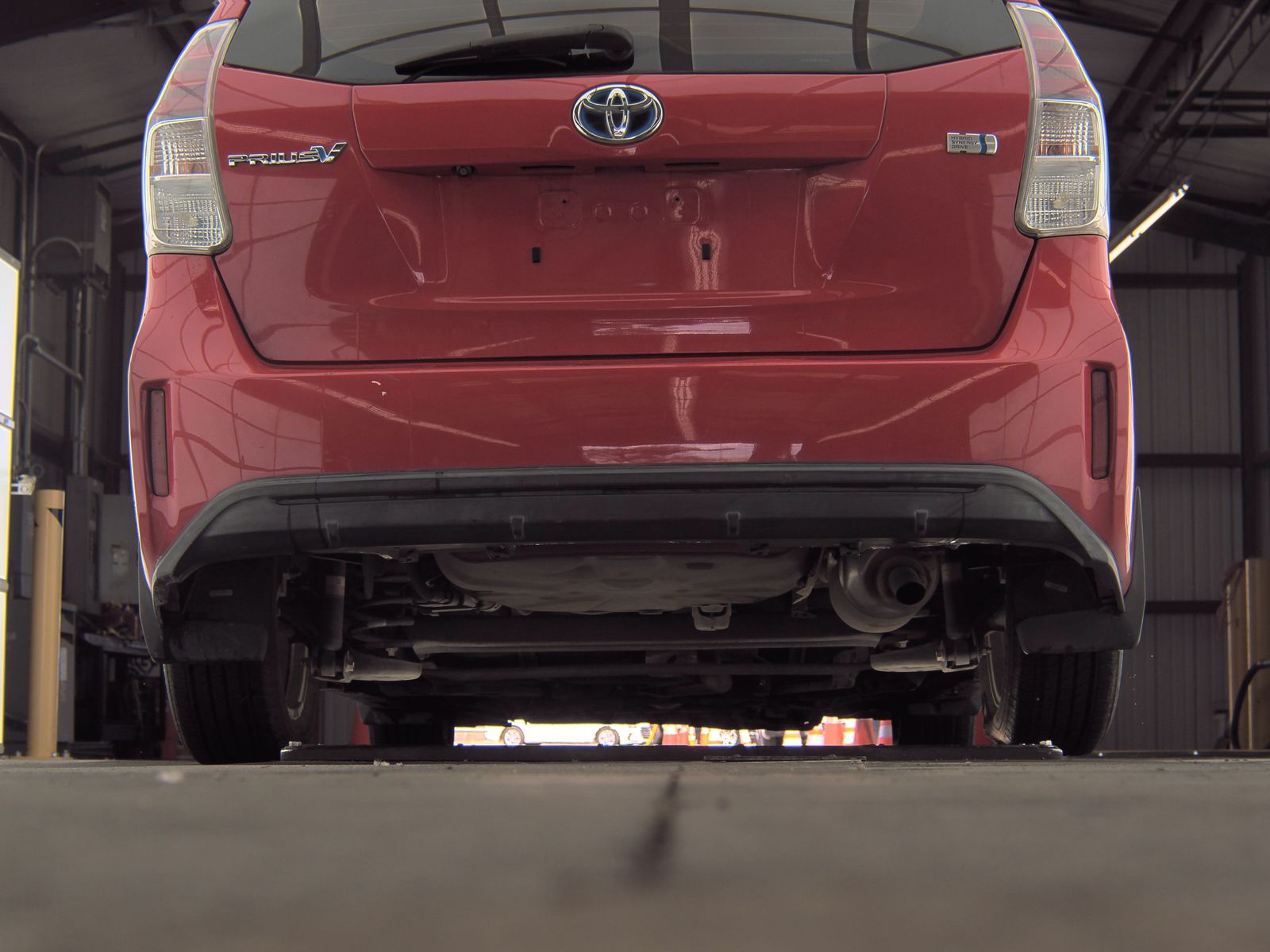 2015 Toyota Prius v Three FWD