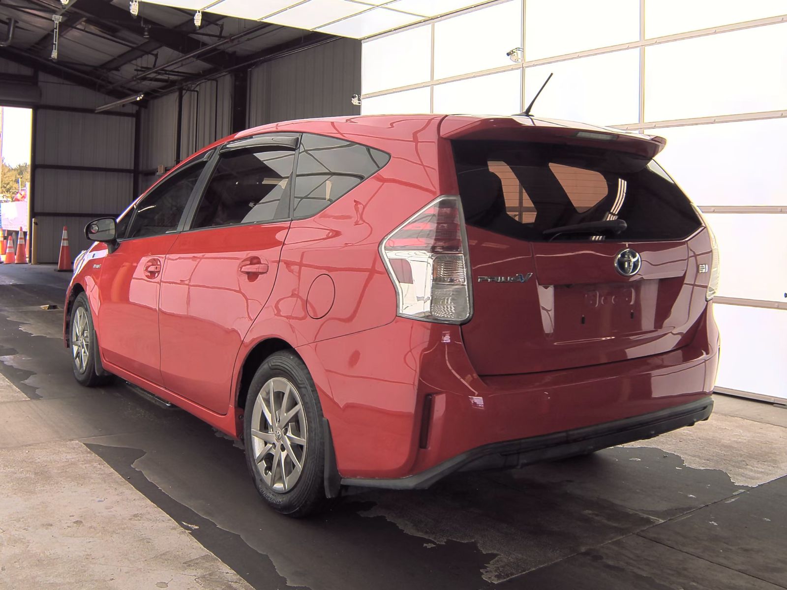 2015 Toyota Prius v Three FWD