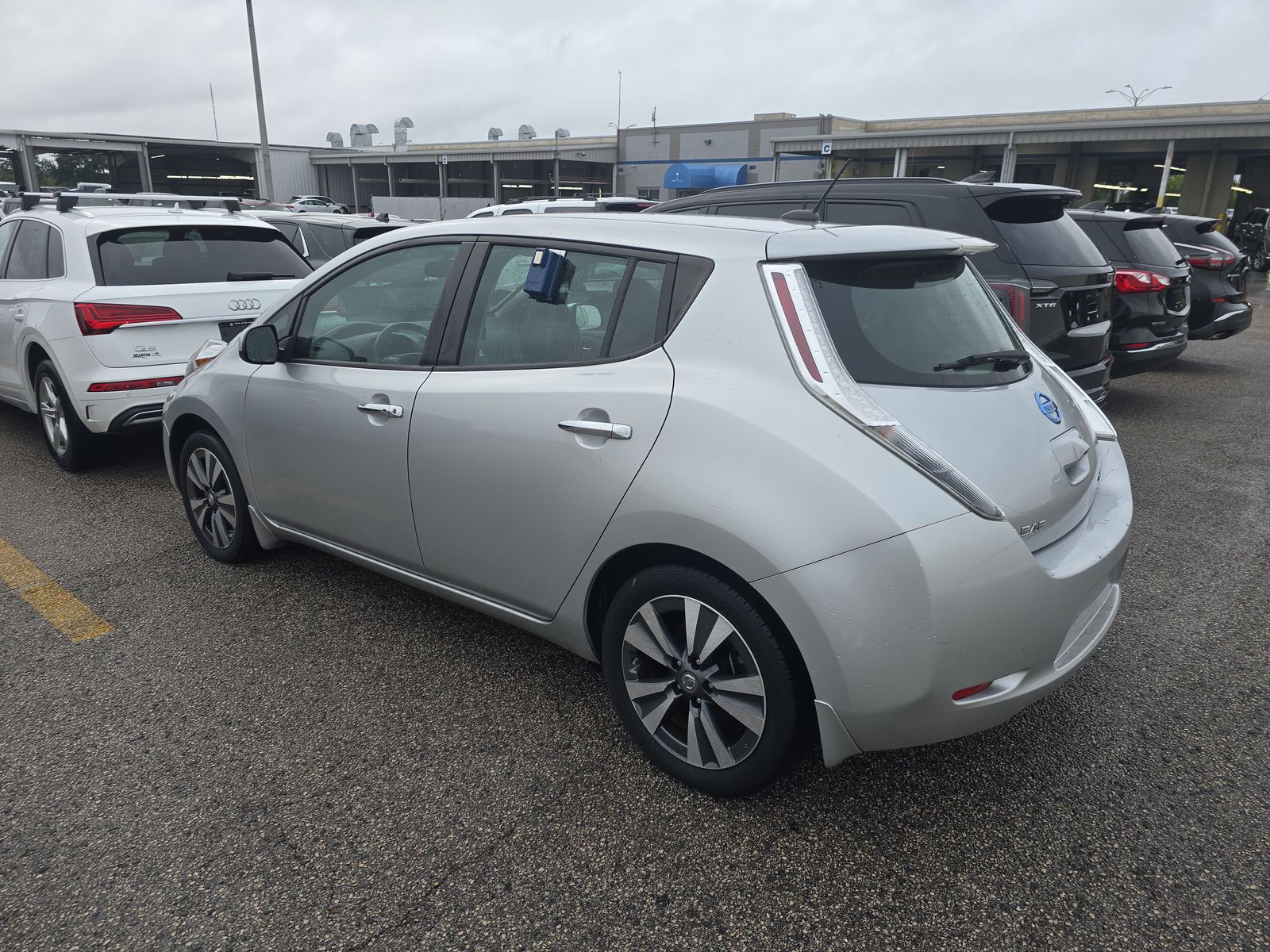 2015 Nissan LEAF SV FWD