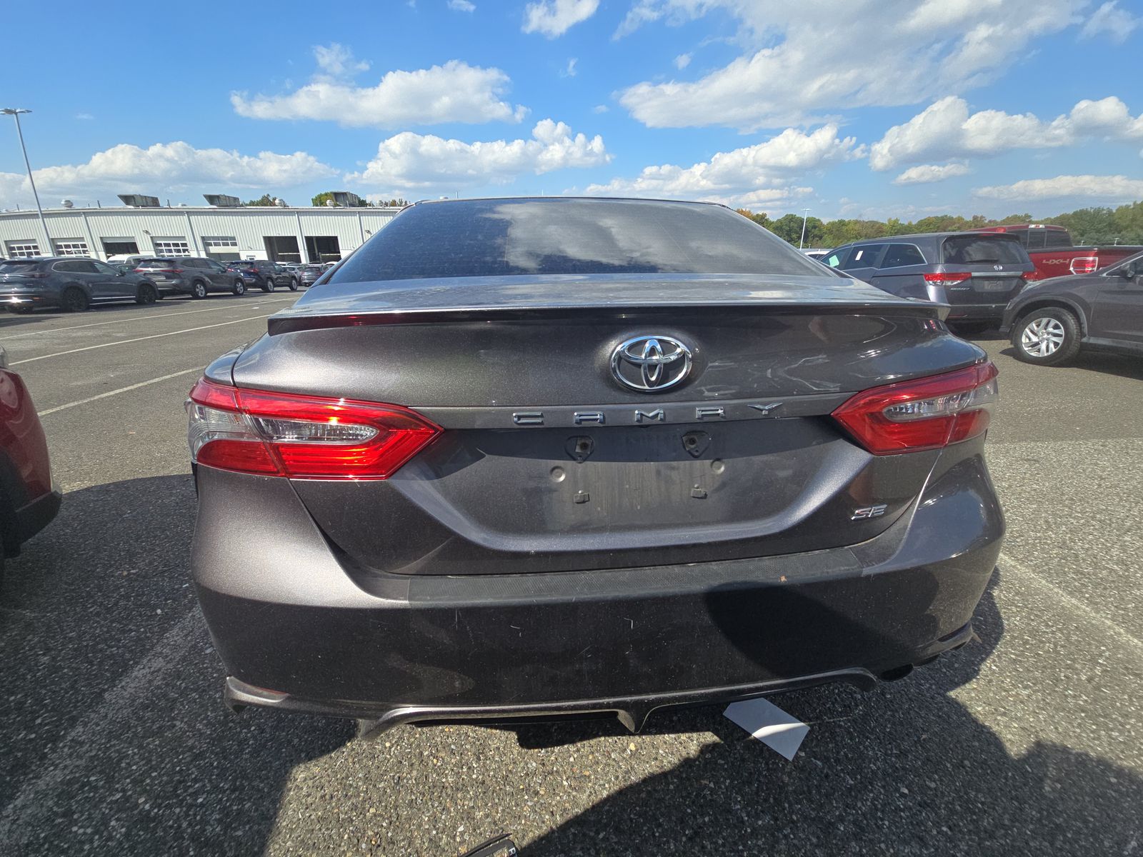 2018 Toyota Camry SE FWD