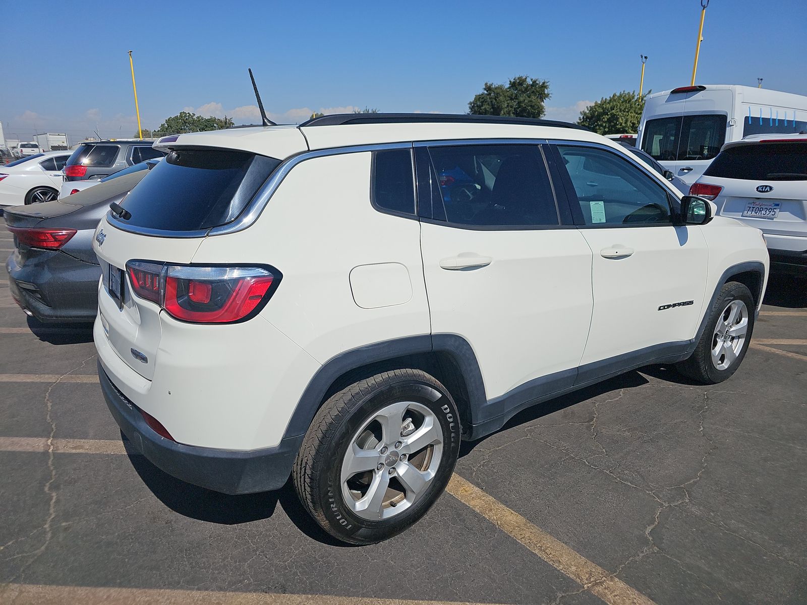 2018 Jeep Compass Latitude FWD