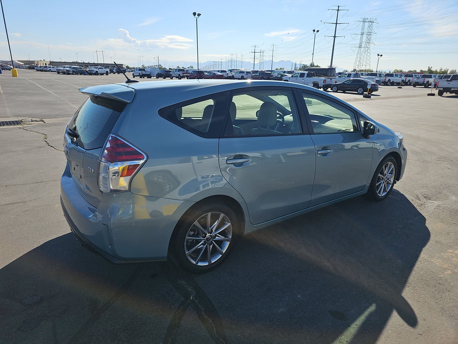 2015 Toyota Prius v Five FWD