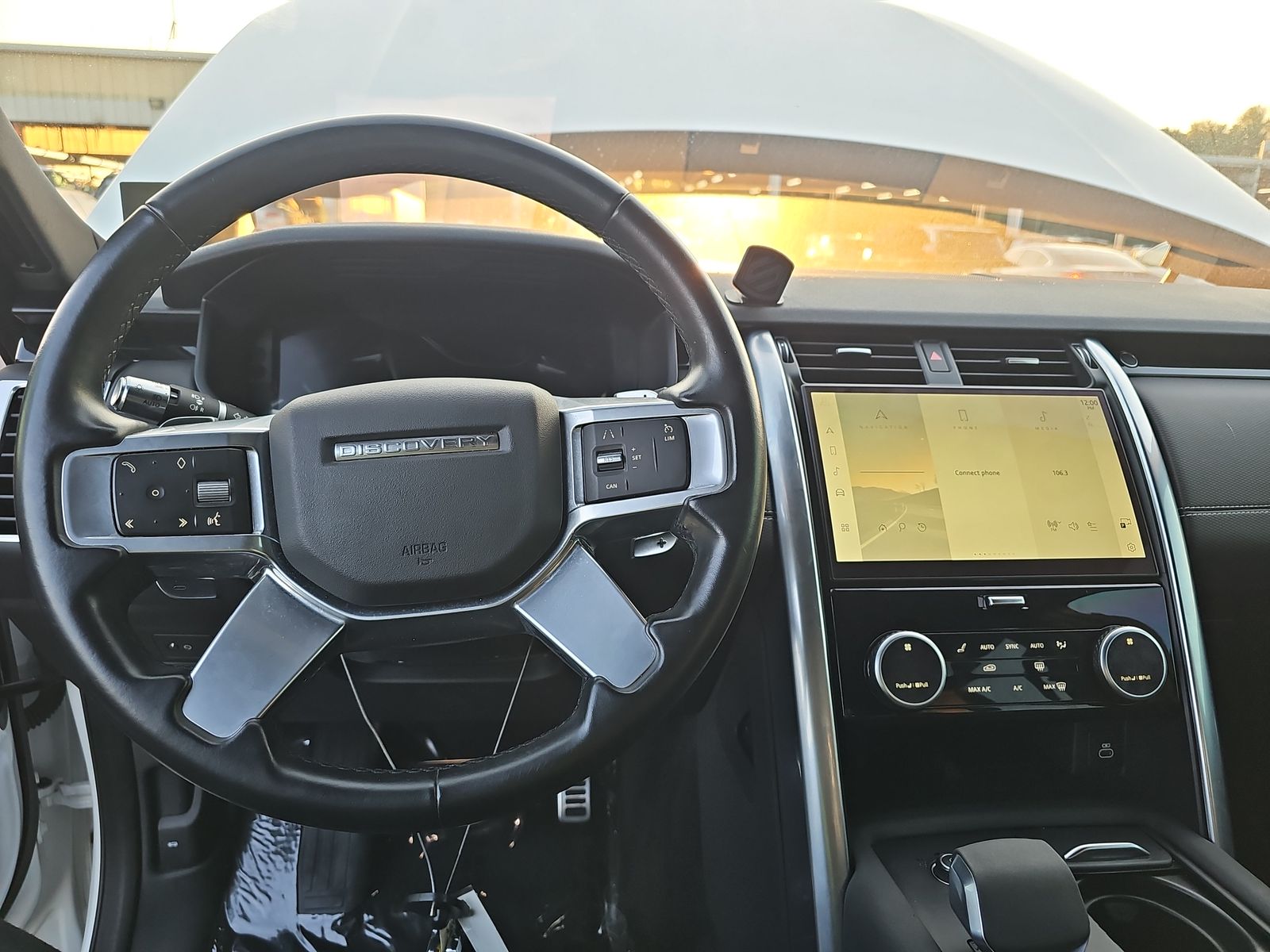 2022 Land Rover Discovery S R-Dynamic AWD