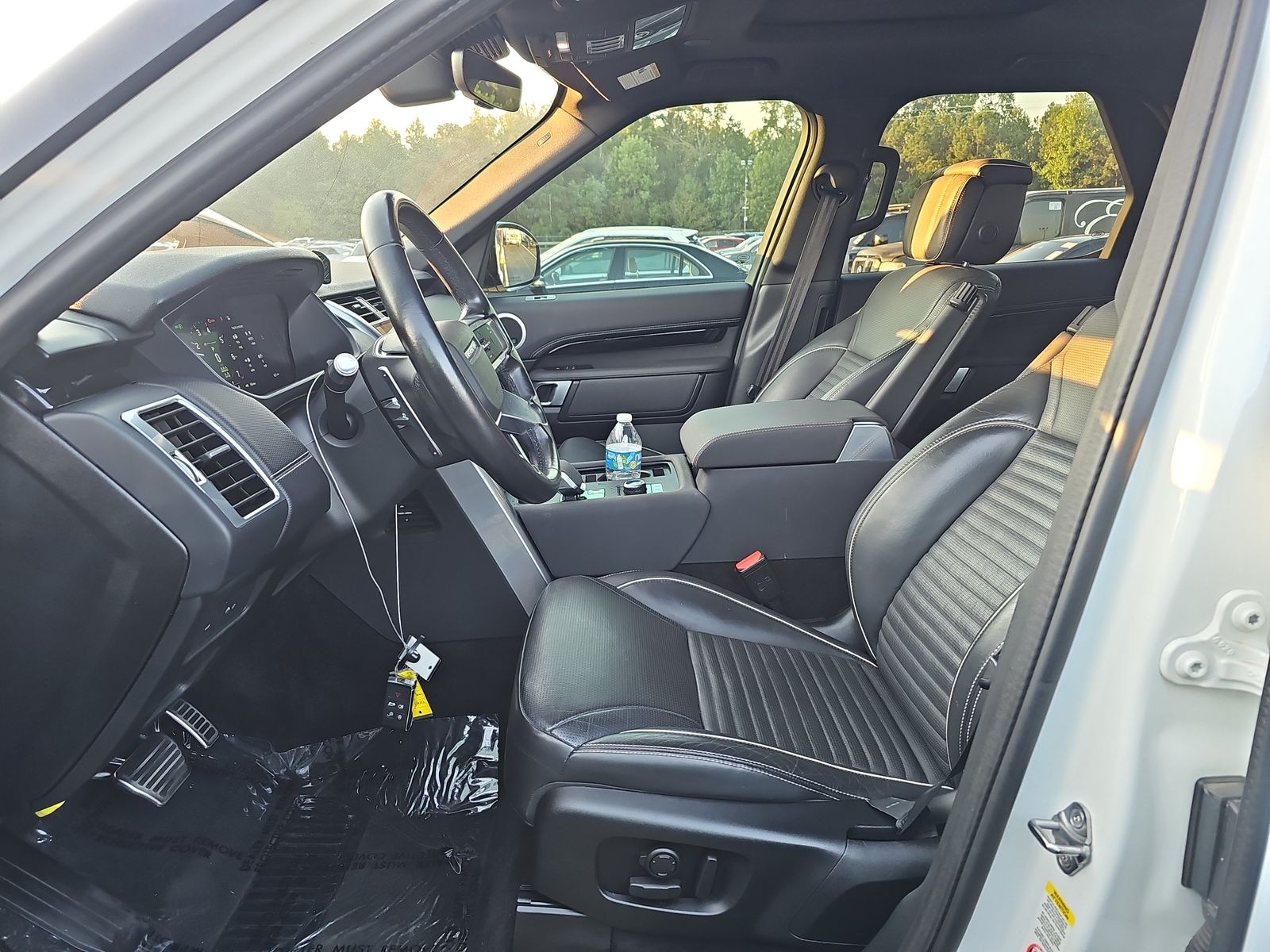 2022 Land Rover Discovery S R-Dynamic AWD