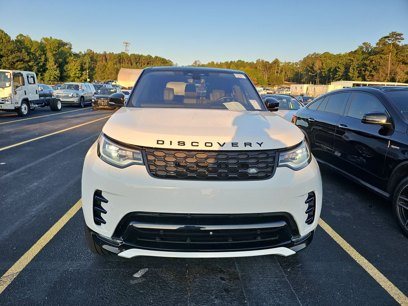 2022 Land Rover Discovery S R-Dynamic AWD