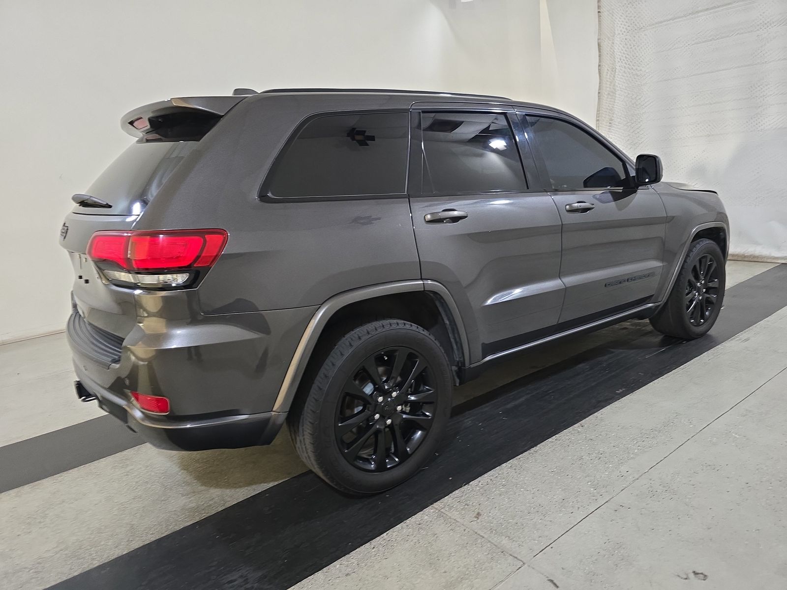 2018 Jeep Grand Cherokee Laredo Altitude Edition RWD