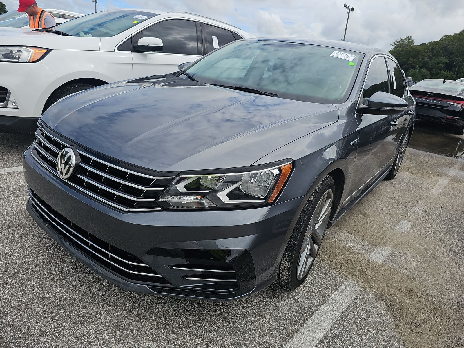 2017 Volkswagen Passat 1.8T R-Line FWD