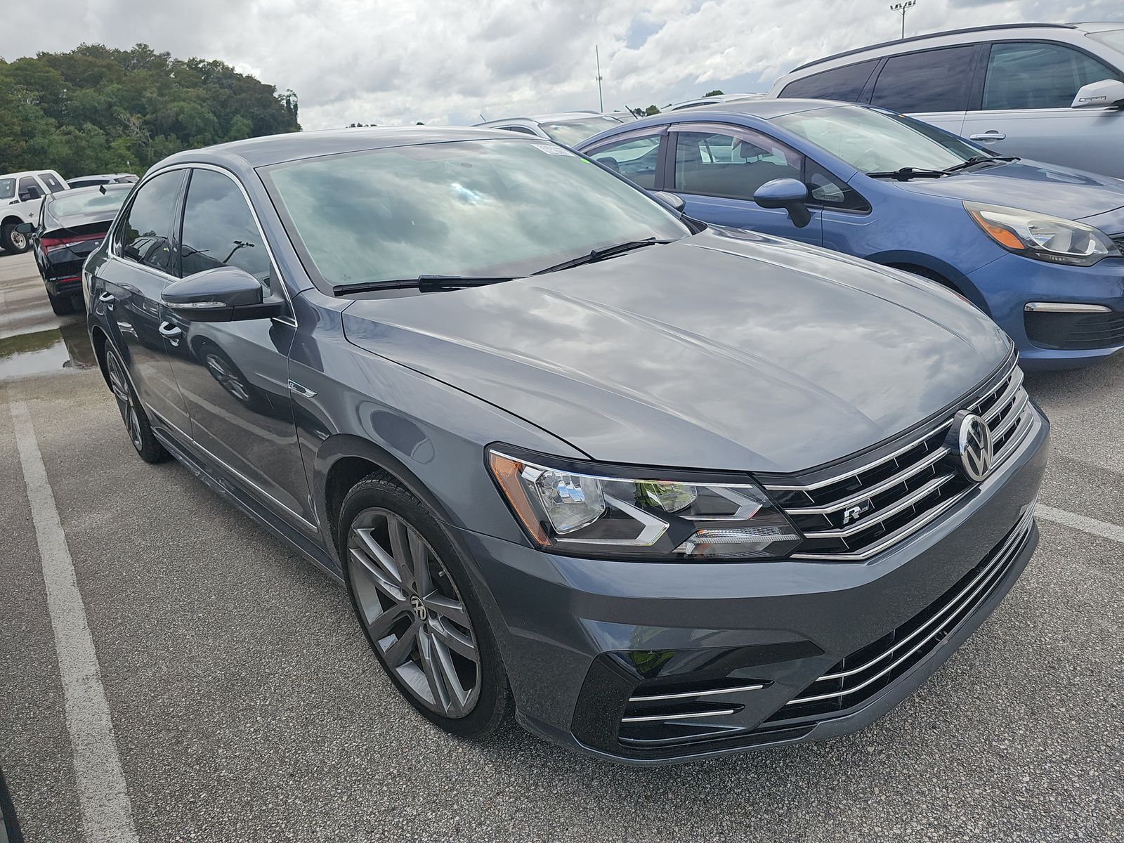 2017 Volkswagen Passat 1.8T R-Line FWD