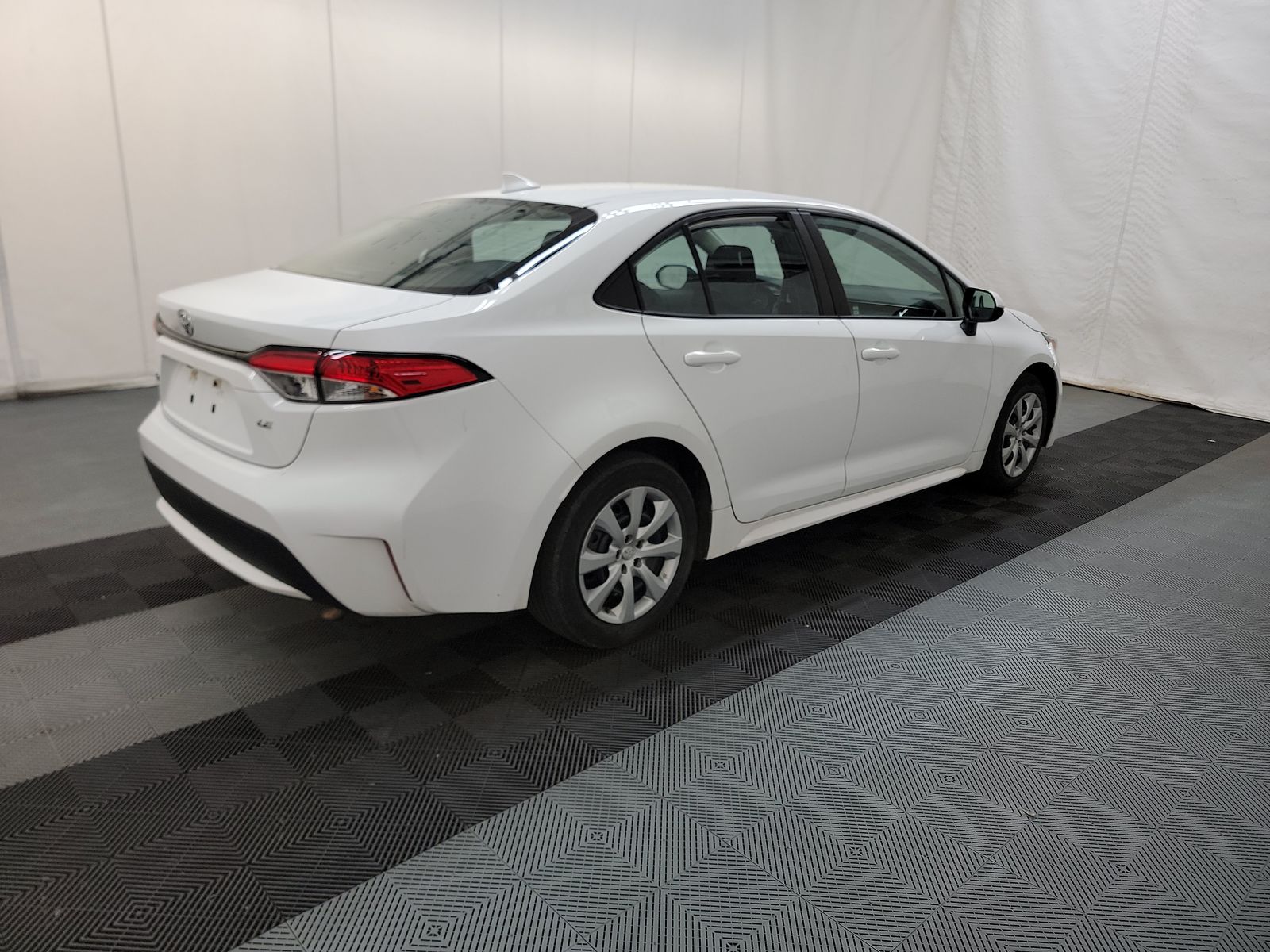 2020 Toyota Corolla LE FWD