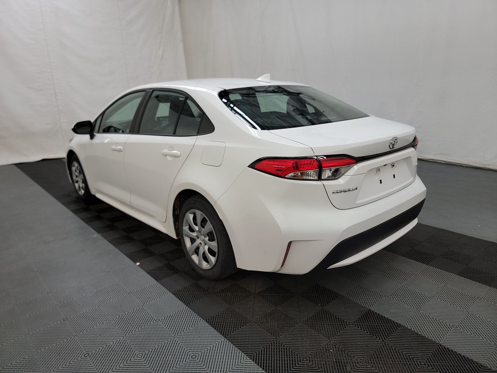 2020 Toyota Corolla LE FWD