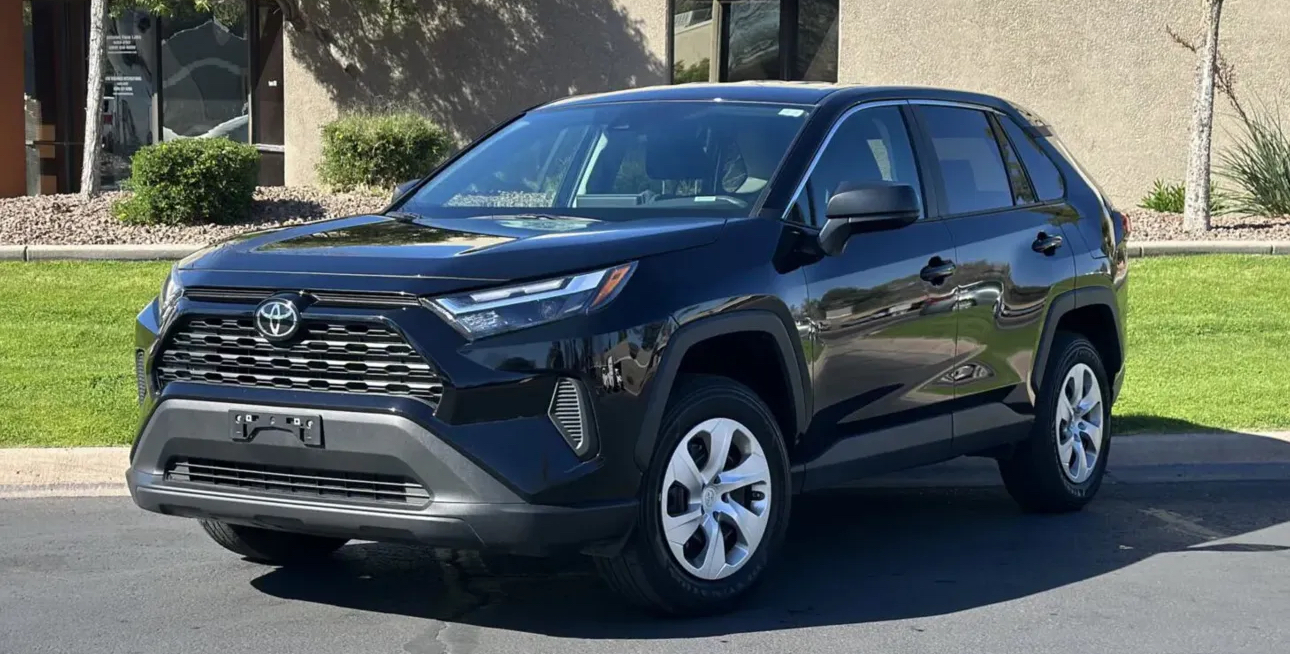 2023 Toyota RAV4 LE