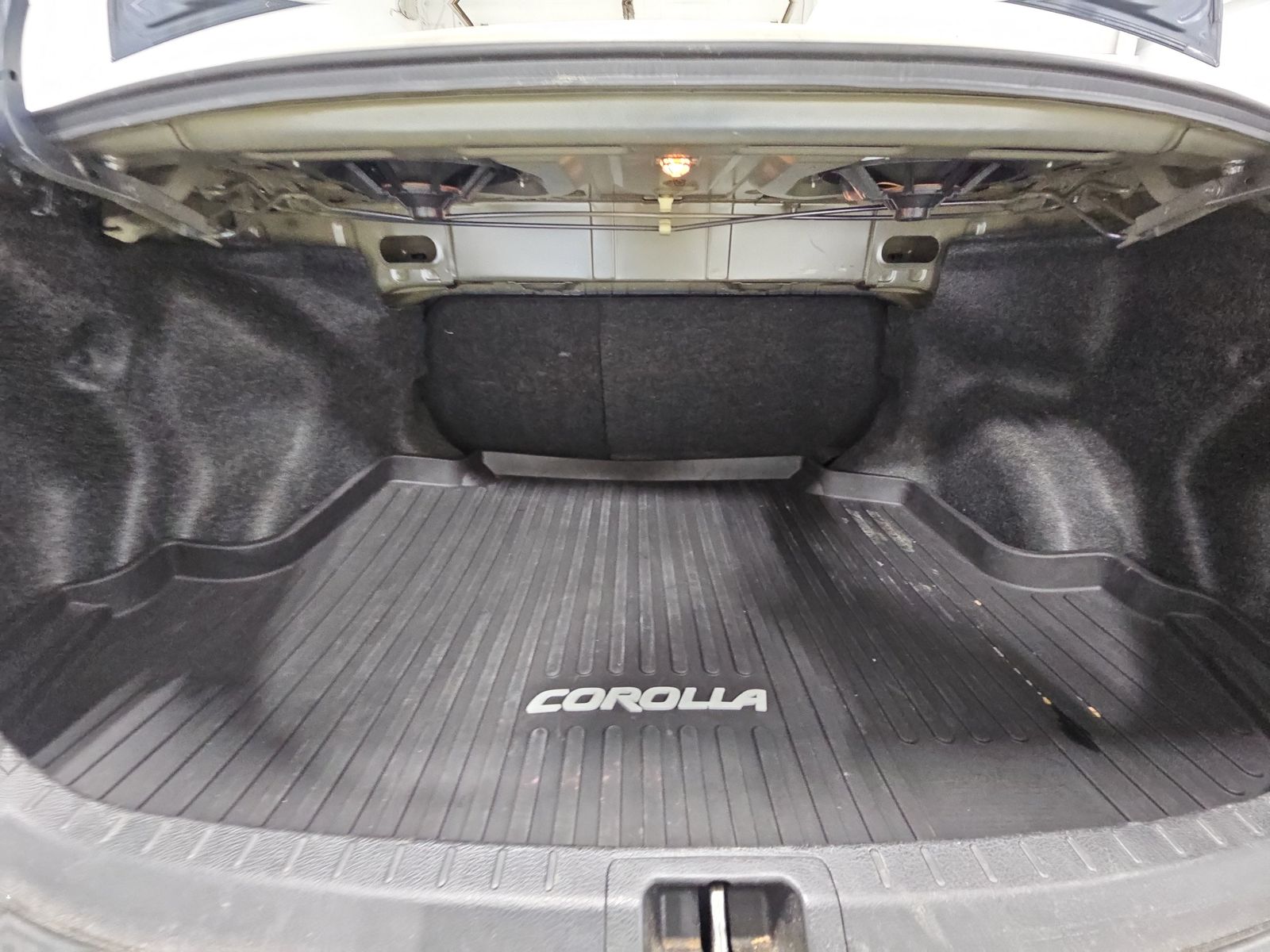 2018 Toyota Corolla LE FWD
