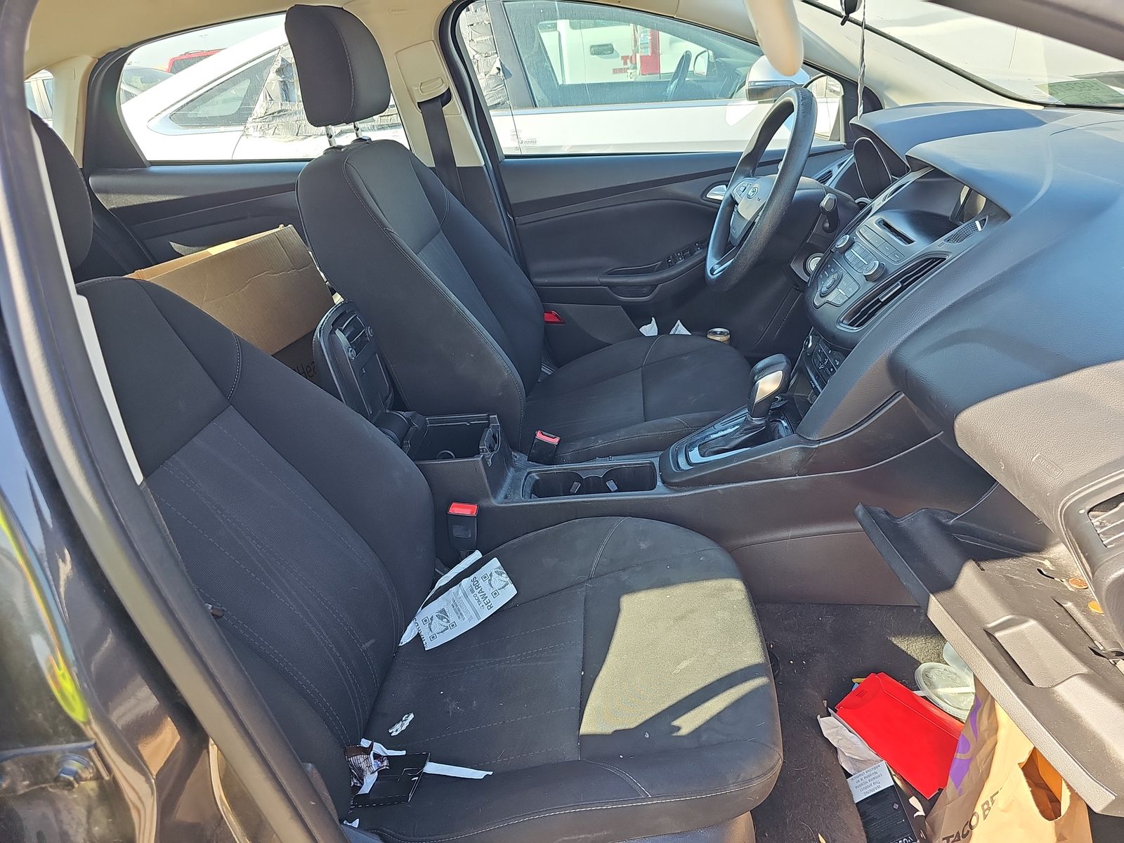 2017 Ford Focus SE FWD
